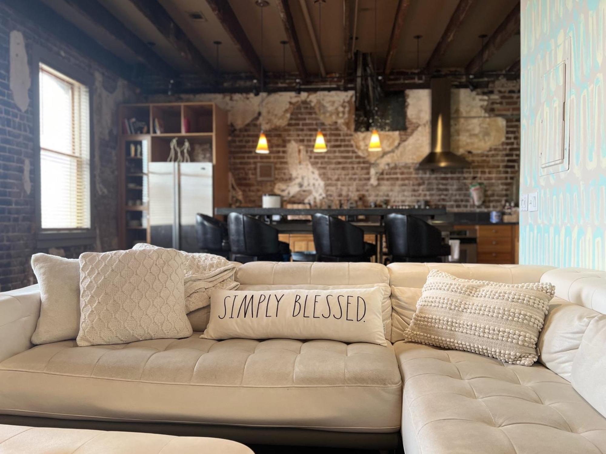 Apartamento Penthouse On Broughton With Free Reserved Parking