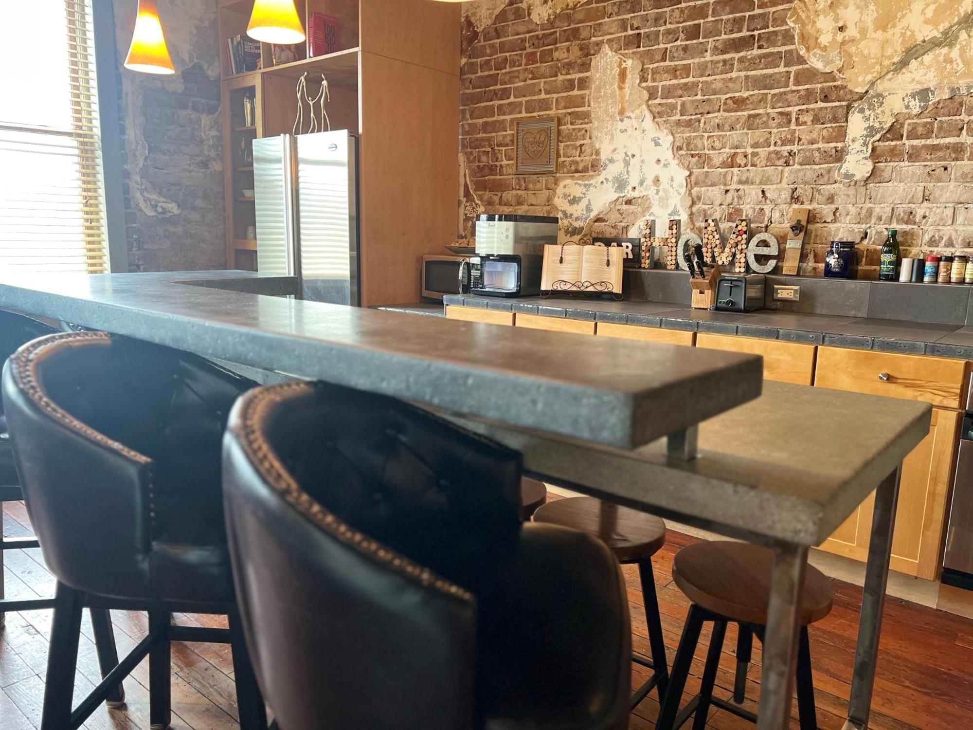 Apartamento Penthouse On Broughton With Free Reserved Parking *